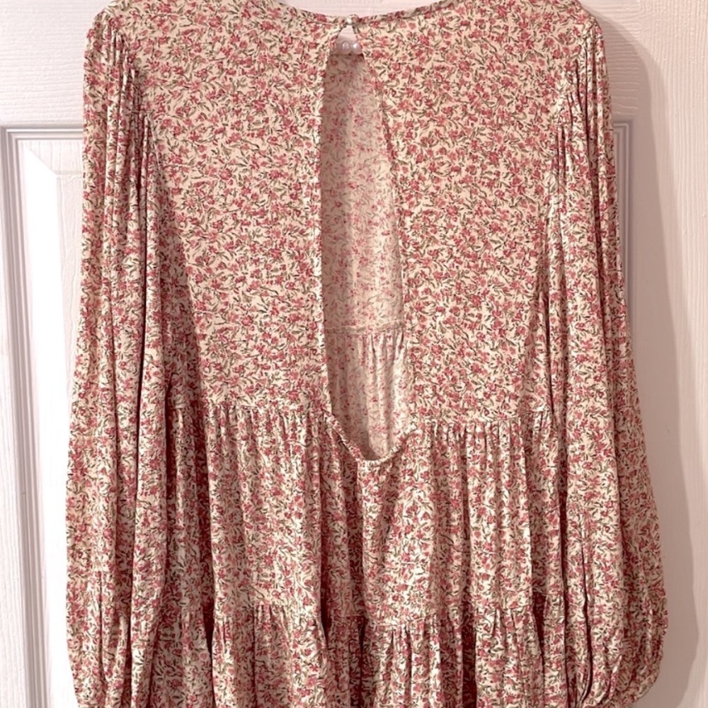 American Eagle floral top - Picture 4 of 4